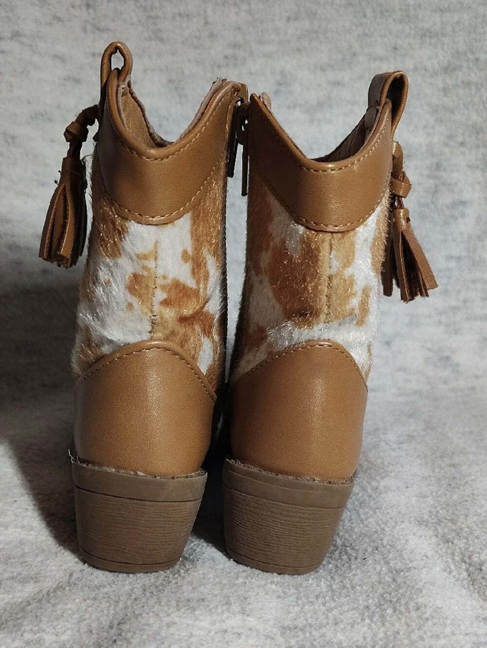 Nicole Miller New York Kids Tassel Western Booties in Tan and White